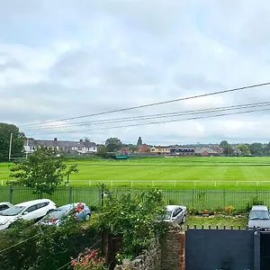 https://harlequin-apartments-by-switchback-stays.cardiffhotelswales.com